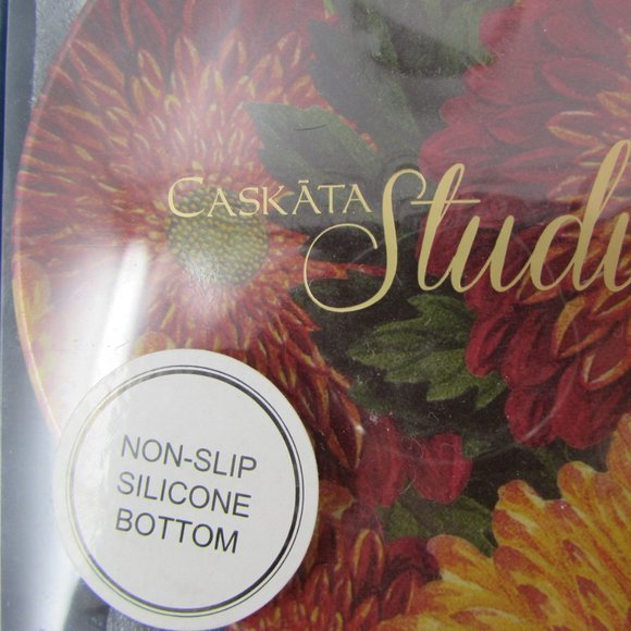 🍍🍍🍍 3 / $15  Non-Slip Bottom Tid-Bit / Snack Plate 4 pc. Set - Picture 2 of 8